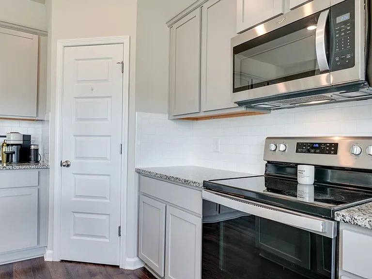 935 Hay Meadow Dr — Photo 15