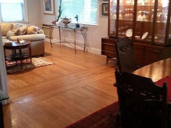 4th image of 41 N Bayles Ave