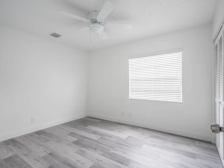 5140 NW 5th Ave — Photo 11