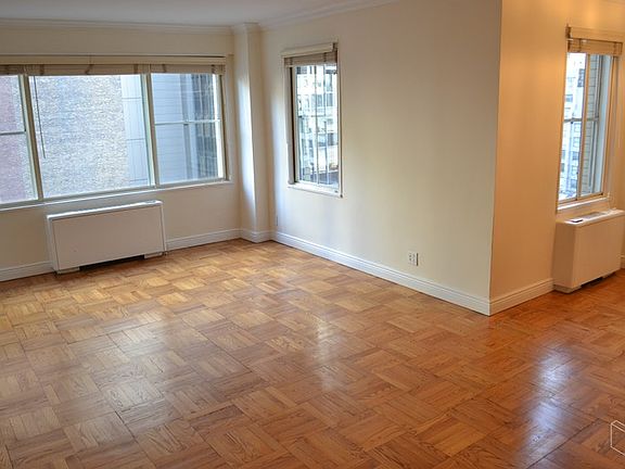 3rd image of 60 W 57th St APT 12E