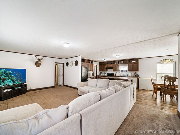 5th image of 1421 S 281st Avenue