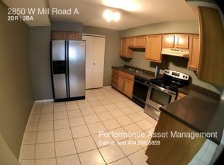 2850 W Mill Rd, Glendale, WI 53209