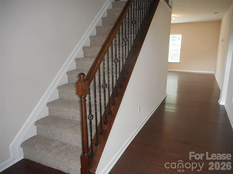 5860 Glassport Ln — Photo 12