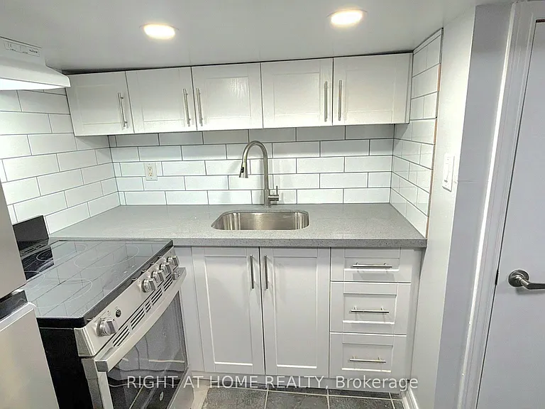 408 Strathmore Blvd #BASEMENT — Photo 6