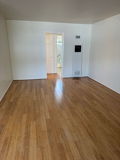 1st image of 44 N Roosevelt Ave APT 4