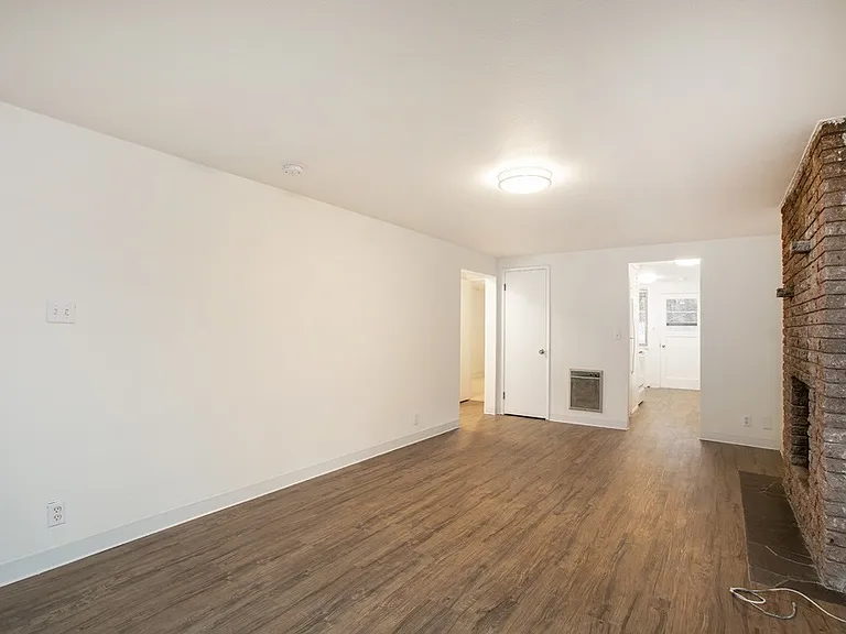 Pacific Ridge Apartments — Photo 16