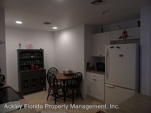 3rd image of 4939 Ava Pointe Dr