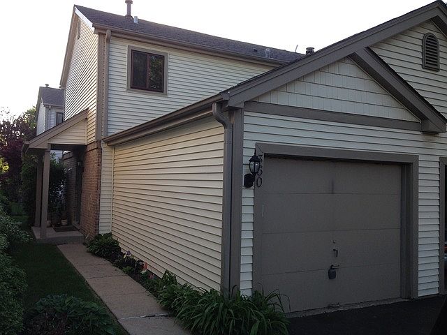 1st image of 360 E Forest Knoll Dr