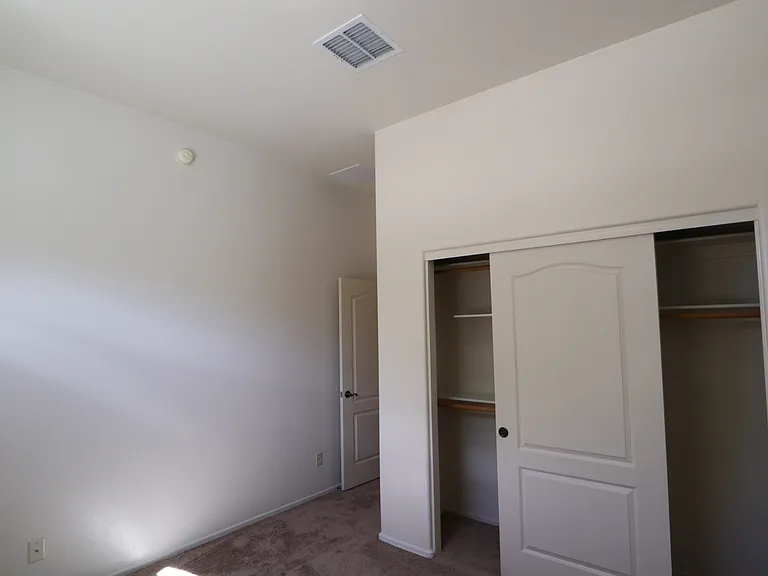 1022 W Blue Crest Dr — Photo 21