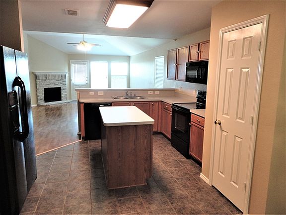 5th image of 2119 Cedar Park Dr