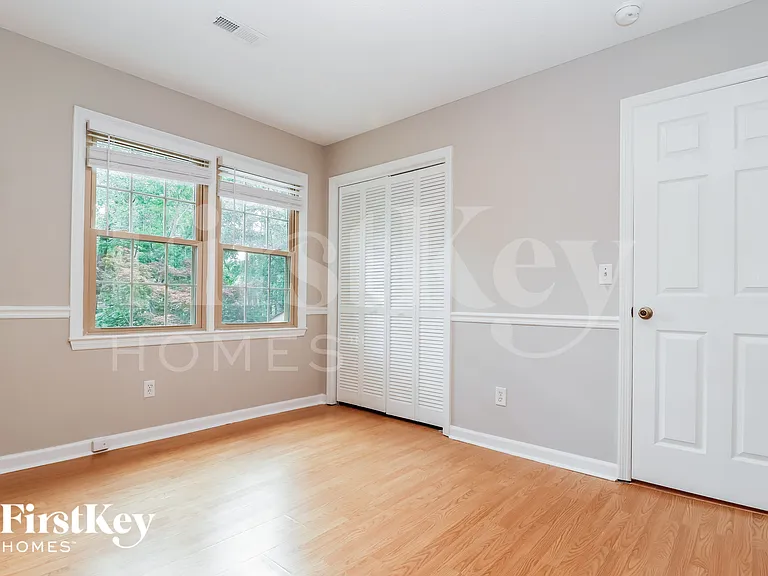 120 Fox Chase Dr — Photo 13