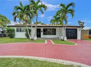 3800 E Shore Rd, Hollywood, FL 33023