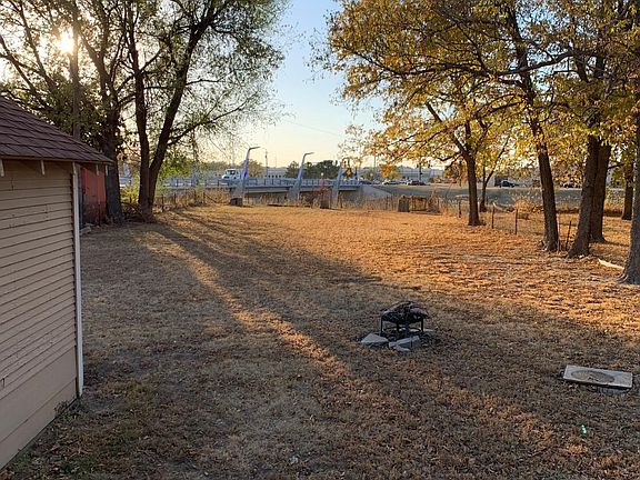 backyard looking into the river