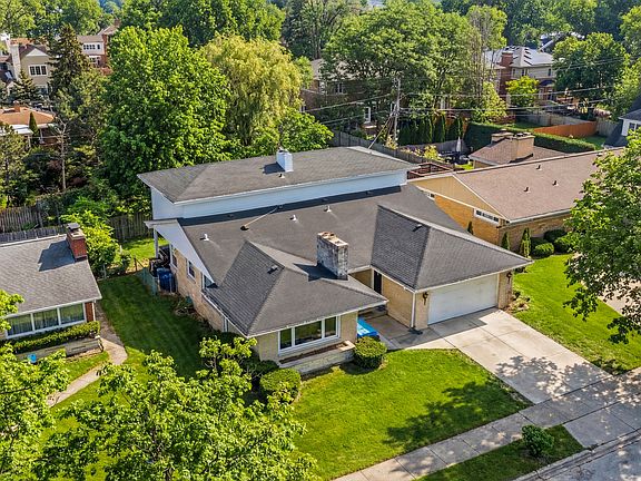 4th image of 1425 Stonegate Rd