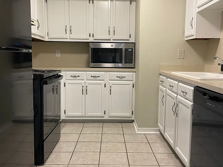 1242 Sharlo Ave #C-2 — Photo 11