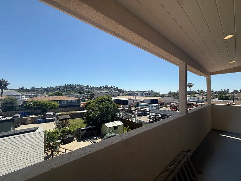 4860 Palm Ave — Photo 16