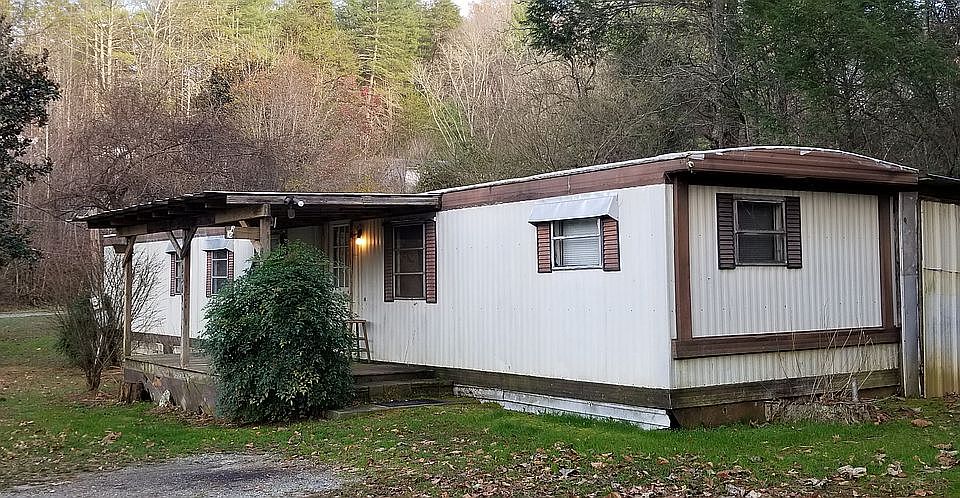 1st image of 3373 Bluegrass Pl