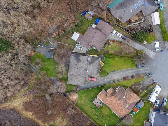 4th image of 2829 Pickford Rd