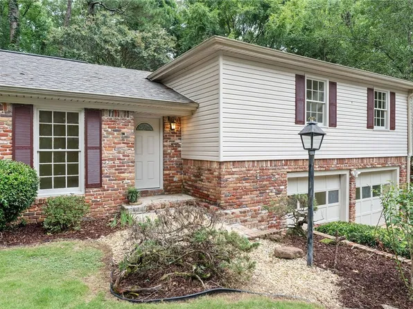 4122 Brookhill Rd, Tuscaloosa, AL 35404