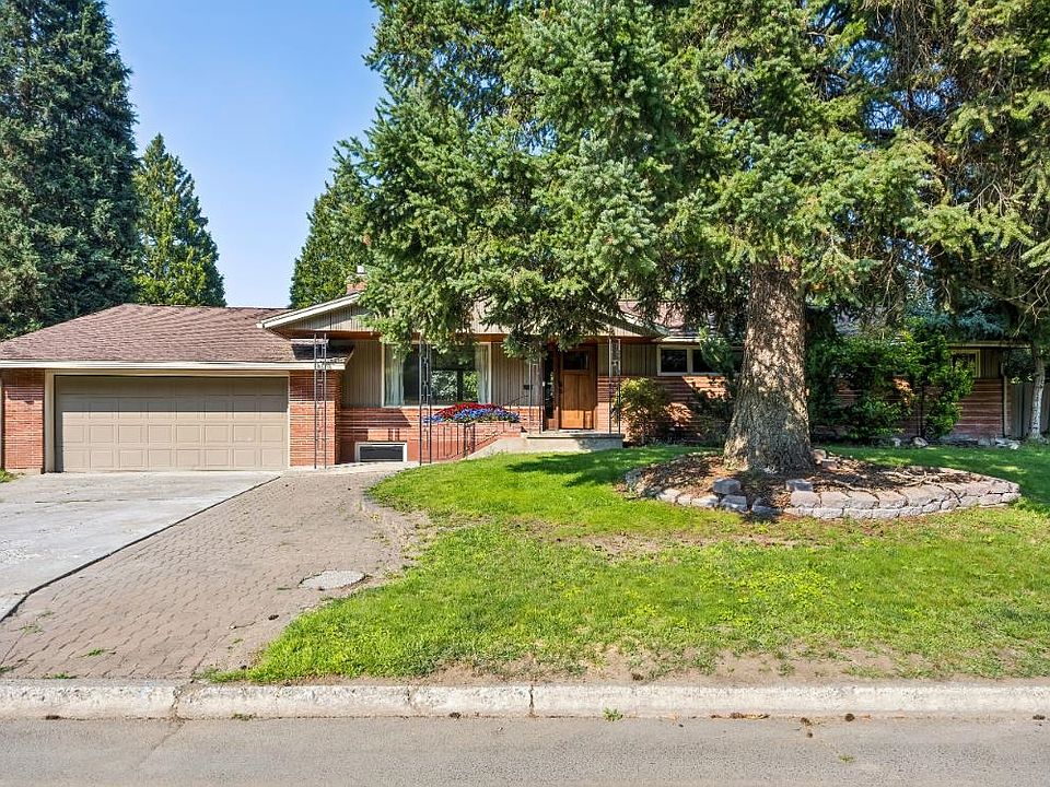 1st image of 10416 N College Cir