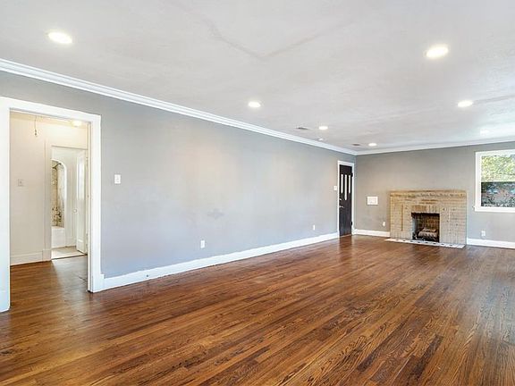 4th image of 1306 Hollywood Ave
