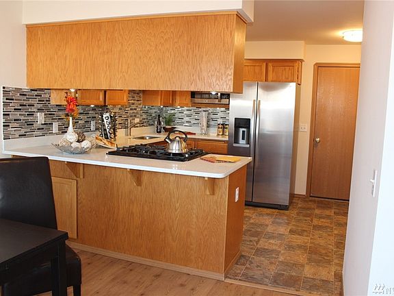 5th image of 808 13th St SE APT D
