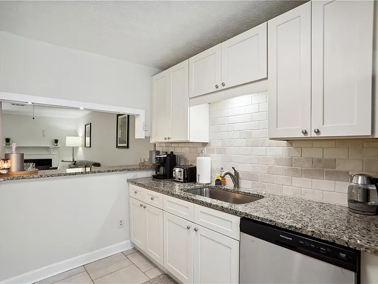 1820 Cumberland Valley Pl SE — Photo 9