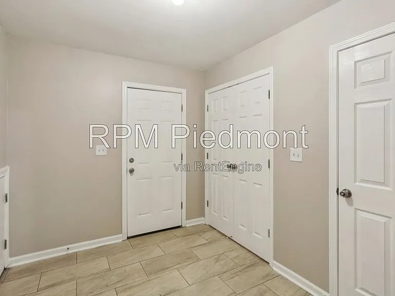 739 Prince Pl NW — Photo 21