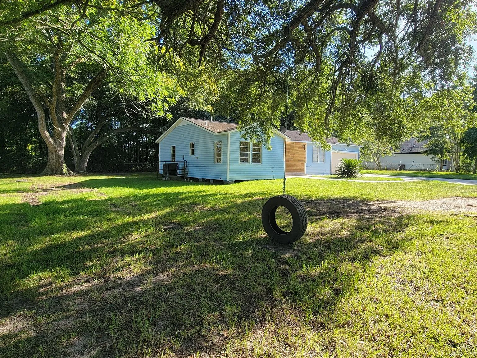 3 bed, 1.0 bath, 1302 sqft, $1,700 — Photo 4
