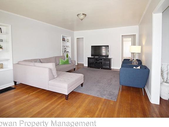 3rd image of 7439 Walnut St