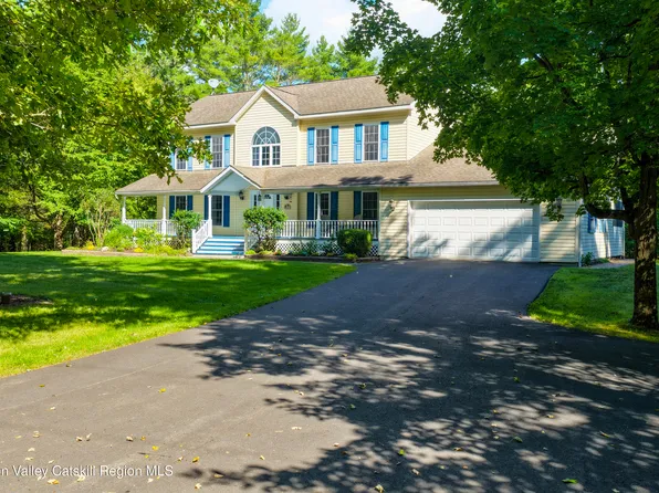 40 Half Moon Drive, Cairo, NY 12413