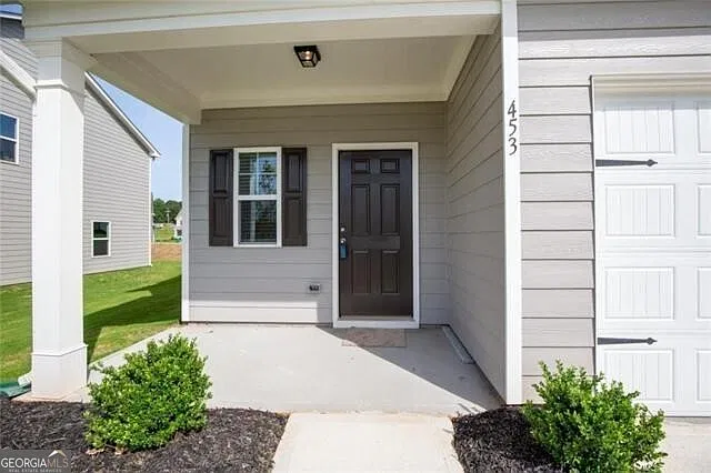 4 bed, 2.5 bath, 1987 sqft, $1,795 — Photo 2