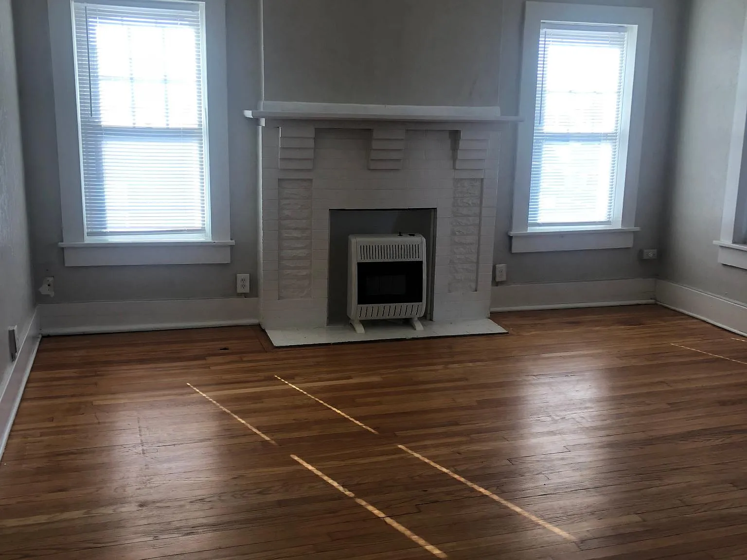 1423 S Peoria Ave — Photo 3