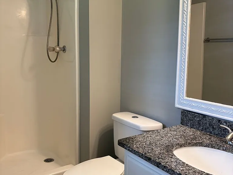 6877 Briarwood Dr — Photo 23