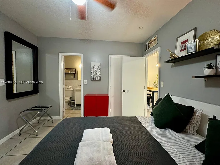 1130 NE 81st St #3 — Photo 15