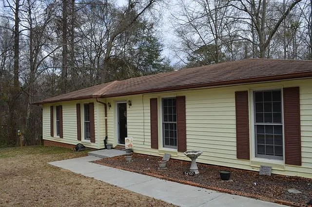 5450 Brookview Dr