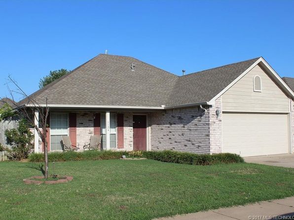 1124 Spinnaker Dr