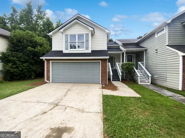 7972 Woodlake Dr, Riverdale, GA 30274