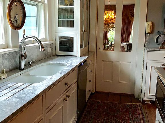 Huge sink with drain board