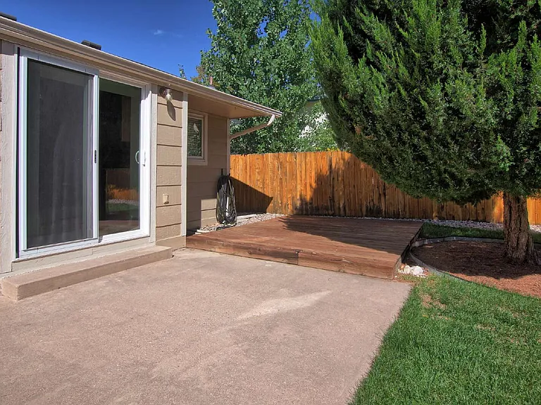7490 Churchwood Cir — Photo 30