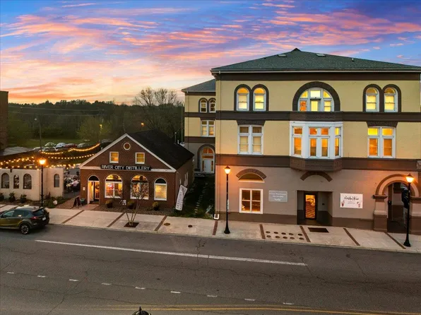 303 W Main St Unit 305, Radford, VA 24141