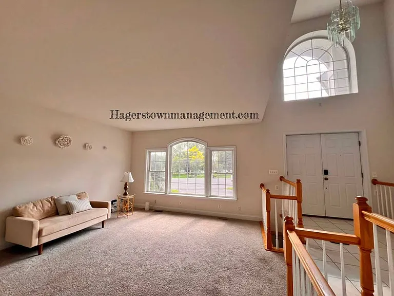 11507 Rolling Green Ct — Photo 10