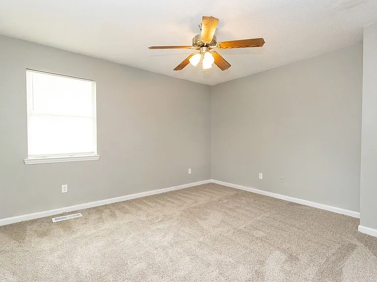 2827 Dayton Blvd #6 — Photo 8