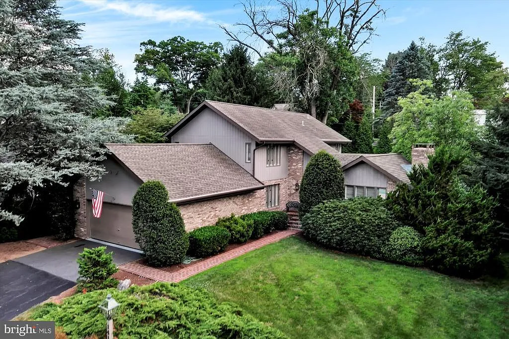 1418 Marietta Ave photo 1