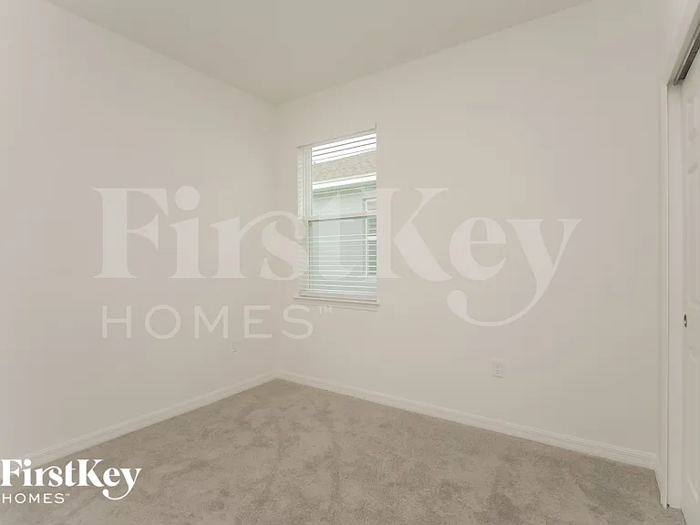 328 Corbel Ln — Photo 9