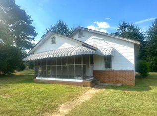 209 Indiana Ave, Newhebron, MS 39140
