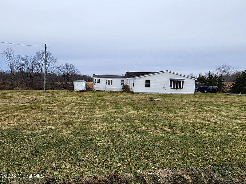 2nd image of 917 E Lykers Road