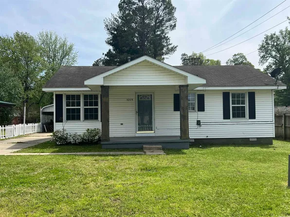 1219 W Elm St, Corning, AR 72422