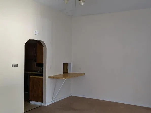208 Thunderbird Cir APT D, Danville, VA 24540