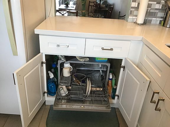 4th image of 2111 NE 42nd Ct APT 207